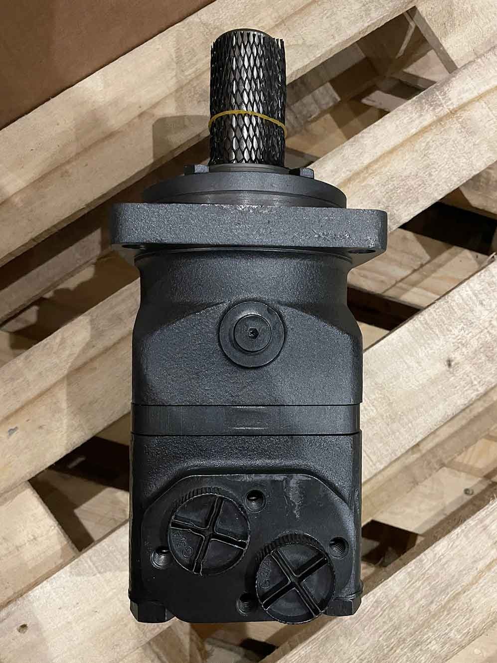 AWD MT400-4-M-D Гидромотор серии MT с объемом 400 см³